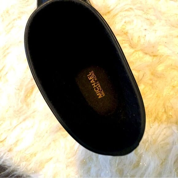 Michael Kors Cushioned Rain boots! Snow grip bottoms - Picture 5 of 8